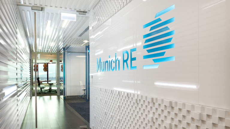 Munich Re: Σταθερά κέρδη στο 3ο τρίμηνο, παρά τις υψηλές απώλειες