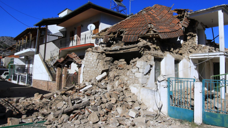€1,7 εκατ. εκτιμάται ότι θα κοστίσει στις ασφαλιστικές ο σεισμός στη Θεσσαλία