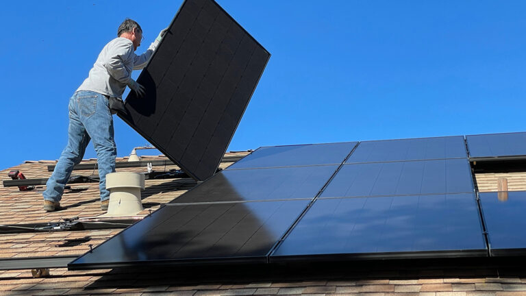 ΕΑΕΕ: Ασφάλιση φωτοβολταϊκών συστημάτων σε στέγες