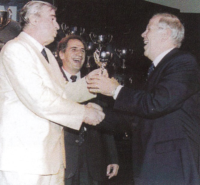 Agrotiki Thomadakis 2000