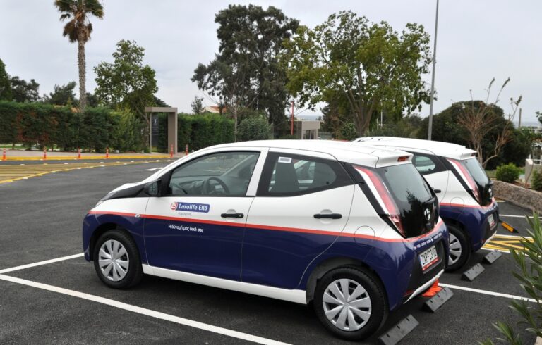 Eurolife ERB: 11 αυτοκίνητα σε 11 ξεχωριστούς συνεργάτες της