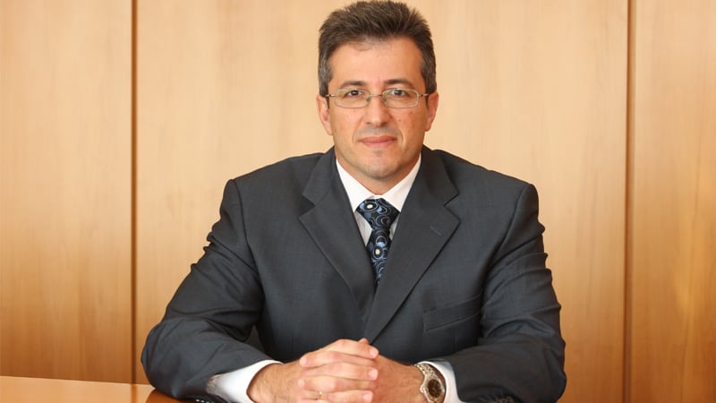 Πονοκέφαλος για Universal η ιδιωτικοποίηση του Συνεργατισμού