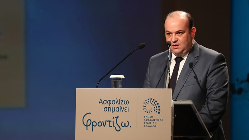 Φλέρτ υπό προϋποθέσεις: Κ. Μητσοτάκης και Δ. Λιάκος σε ανοιχτή γραμμή με την ιδιωτική ασφάλιση