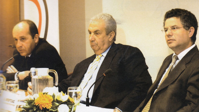 Από το αρχείο της «Α.Α.» - 2004