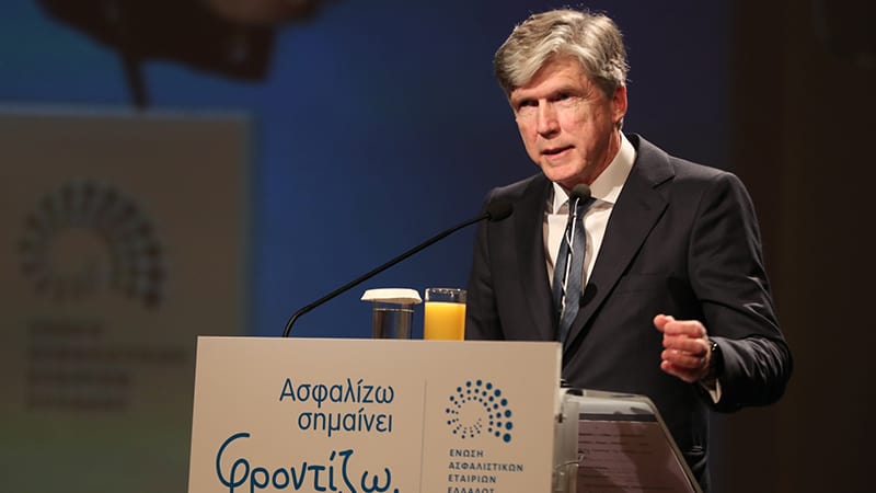 Φλέρτ υπό προϋποθέσεις: Κ. Μητσοτάκης και Δ. Λιάκος σε ανοιχτή γραμμή με την ιδιωτική ασφάλιση