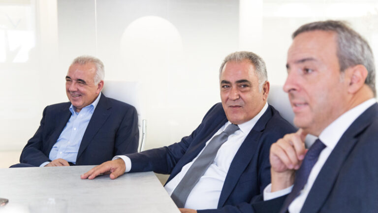 Συνάντηση Ν. Αντιμησάρη και Δ. Χατζηπαναγιώτου με MEGA BROKERS