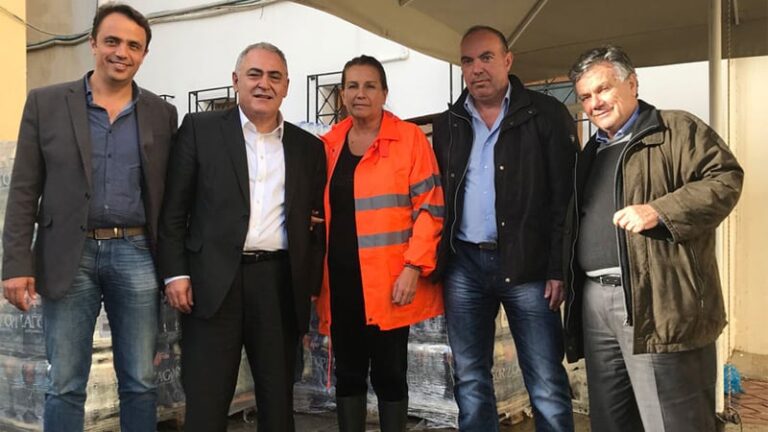 Τρόφιμα και νερό στους πληγέντες των Δήμων Μάνδρας – Ν. Περάμου από το ΕΕΑ