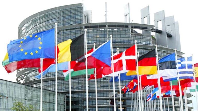 Καθυστερήστε την εφαρμογή της IDD συστήνει η ECON