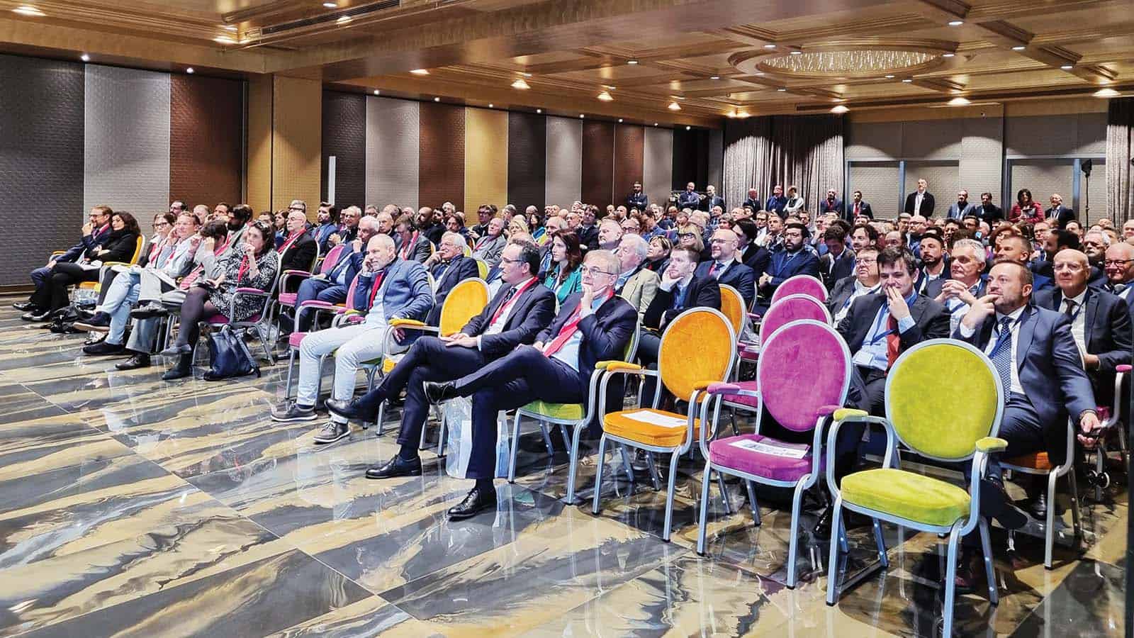 Στην Ελλάδα για το 2024 η προεδρία της FUEDI - Αποκλειστικές δηλώσεις των κ.κ. G. Degradi και Μ. Hyde