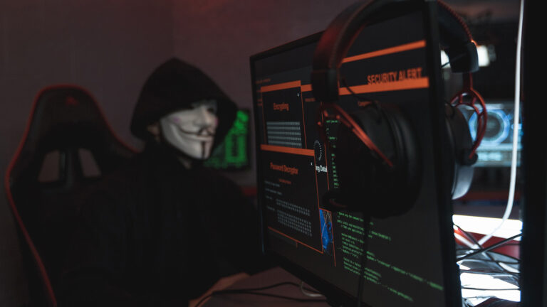Απατεώνες πραγματοποιούν επιθέσεις phishing σε πανεπιστήμια