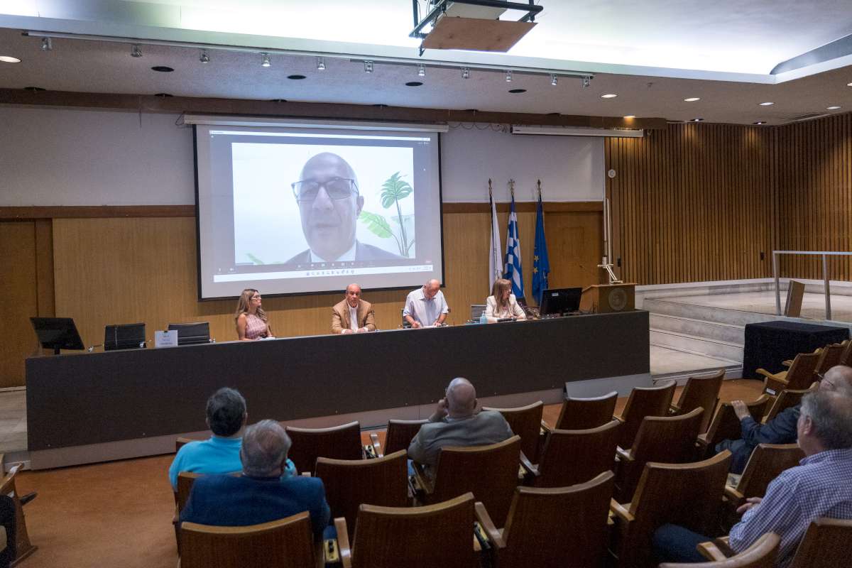Συστάσεις! Το νέο βιβλίο του Κυριάκου Χατζηστεφάνου
