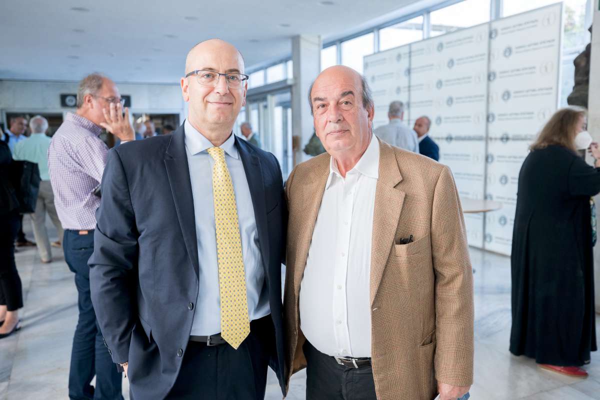Συστάσεις! Το νέο βιβλίο του Κυριάκου Χατζηστεφάνου