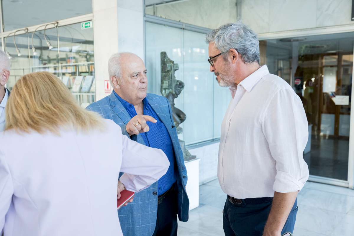 Συστάσεις! Το νέο βιβλίο του Κυριάκου Χατζηστεφάνου