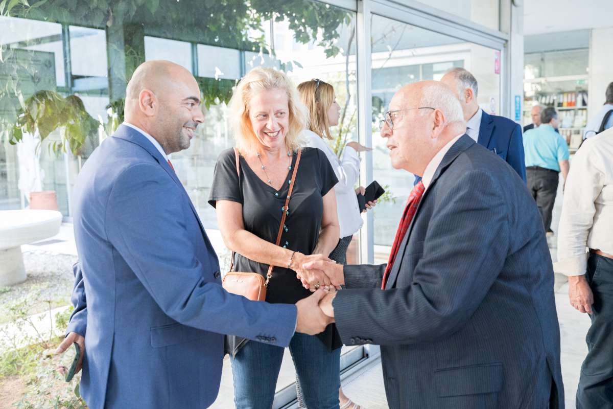 Συστάσεις! Το νέο βιβλίο του Κυριάκου Χατζηστεφάνου