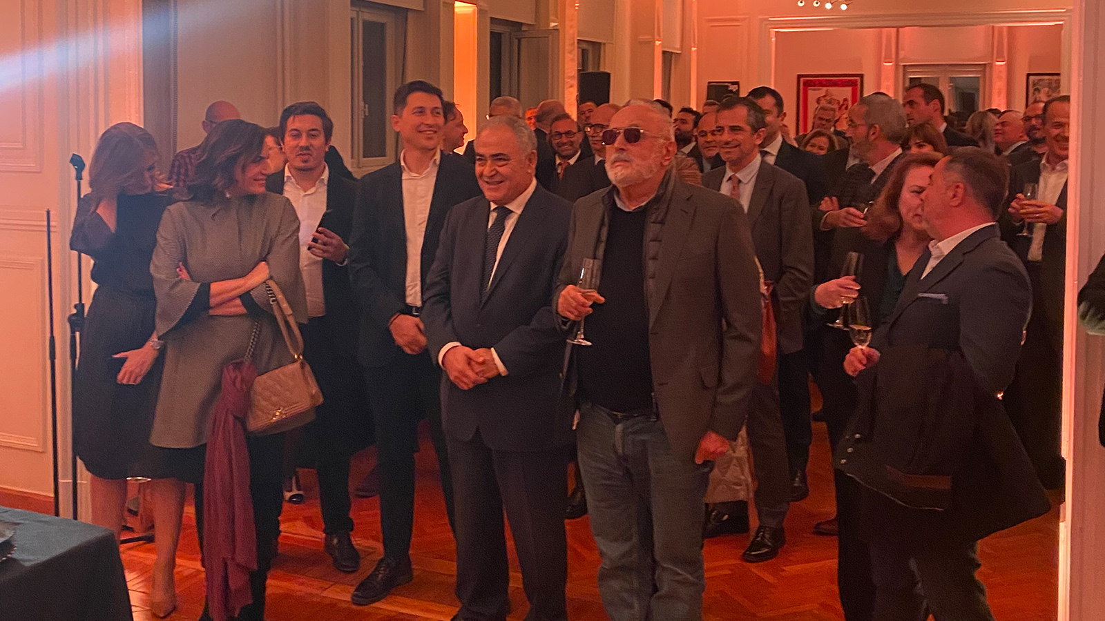 Και του χρόνου, με τον ίδιο Πρόεδρο και νέα Κυβέρνηση!