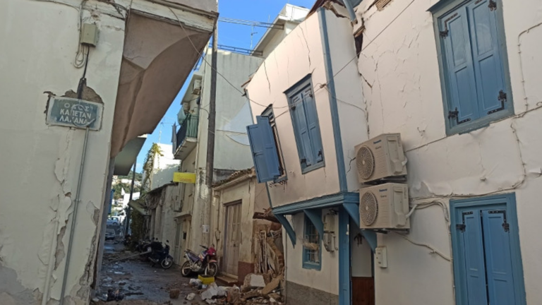 Μηνύματα και εντυπώσεις μετά τον σεισμό - τσουνάμι στη Σάμο
