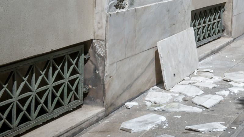 Θα ξεπεράσουν τις 2.000 οι αναγγελθείσες ζημιές από τον σεισμό στην Αττική