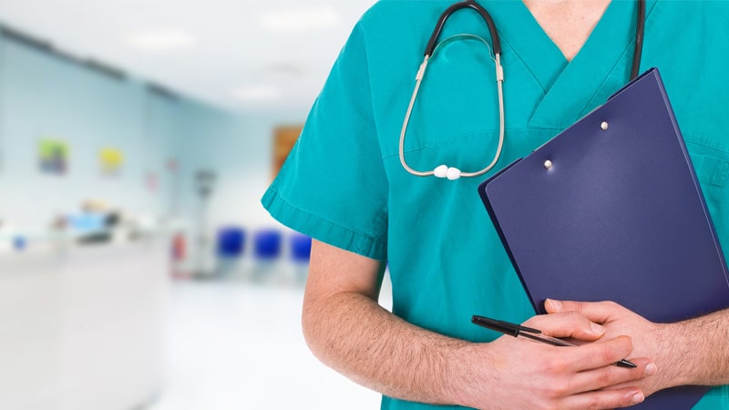 Συνεργασία των δημόσιων νοσοκομείων με τις ασφαλιστικές προτείνουν οι γιατροί