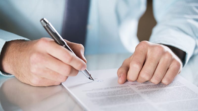 Υπέγραψαν οι συνεργάτες της ΝΝ τις νέες συμβάσεις
