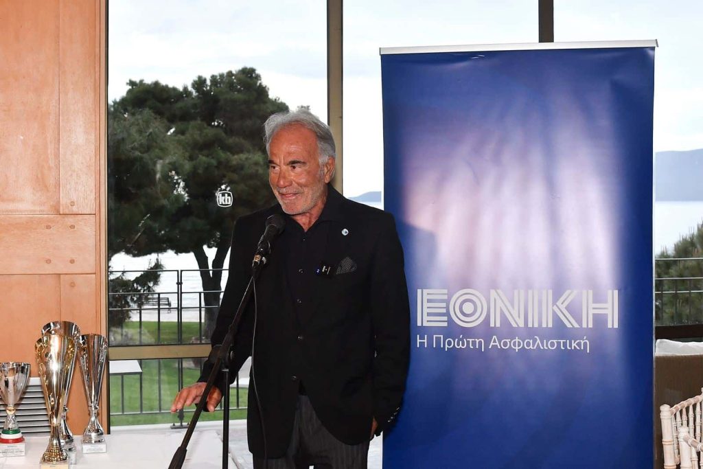 Δημήτρης Κελεσίδης: ο «Ασφαλιστάνθρωπος» γιόρτασε 44 χρόνια!