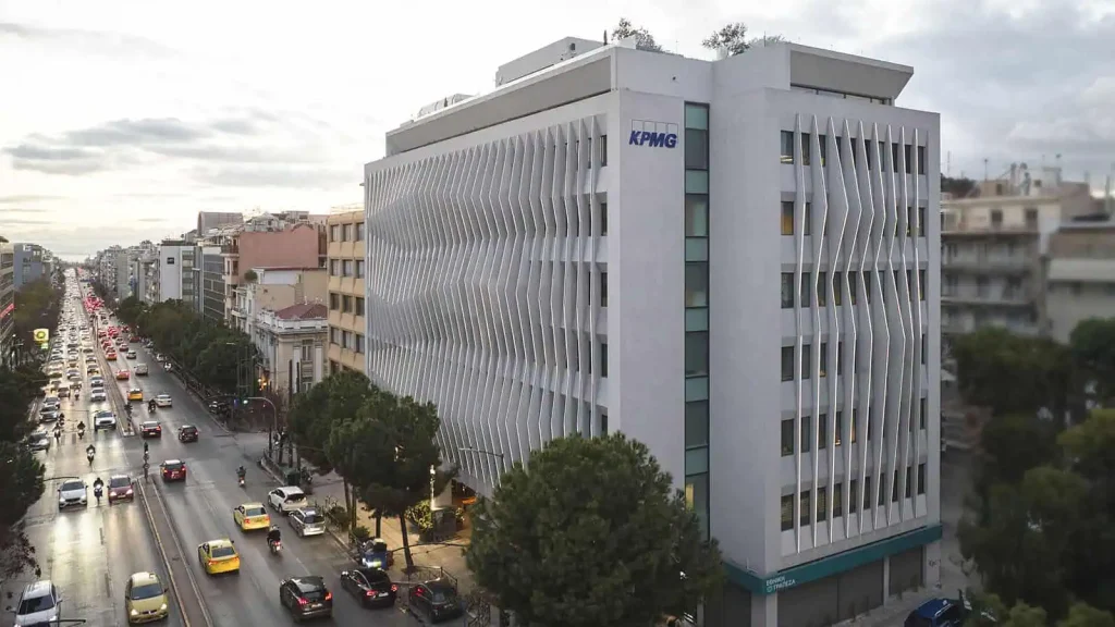 Έρευνα KPMG: Μετασχηματισμός του ασφαλιστικού κλάδου μέσω ΤΝ