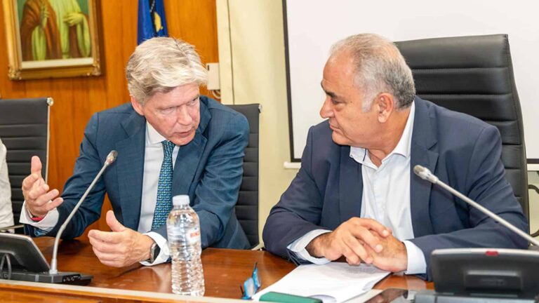 Θεσμική συνάντηση για την Υγεία με "σφραγίδα" Χατζηθεοδοσίου