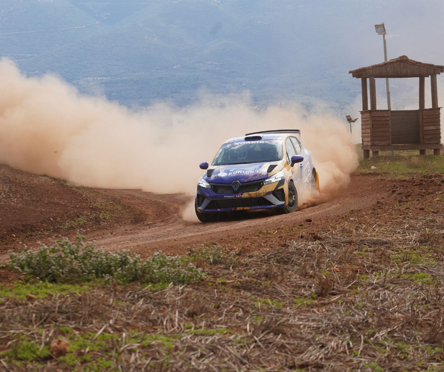 Euroins: Έγινε συνοδηγός του Θέμη Χαλκιά