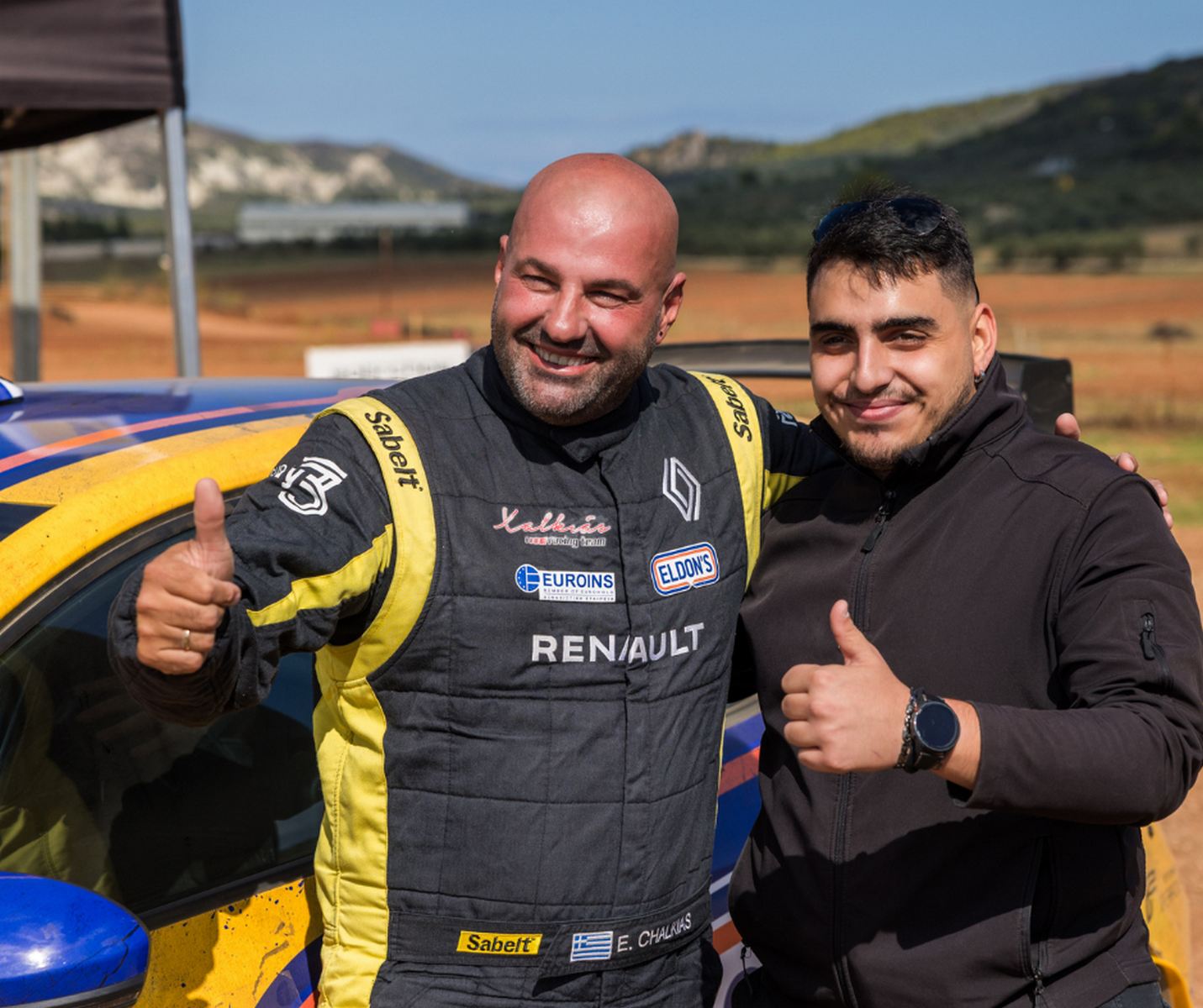 Euroins: Έγινε συνοδηγός του Θέμη Χαλκιά