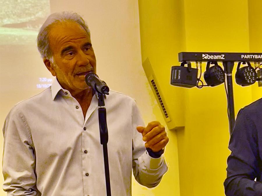 Ο Δημήτρης Κελεσίδης βράβευσε τους συνεργάτες του