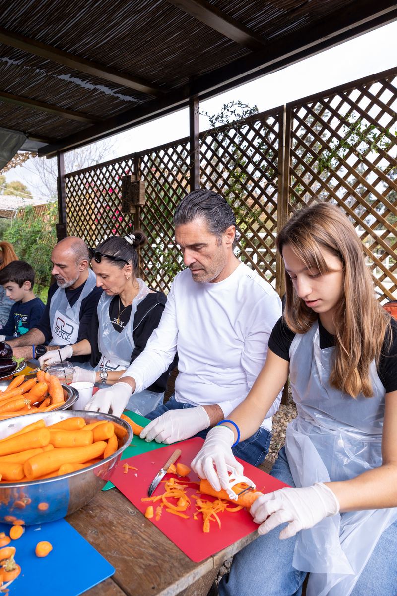 2.000 μερίδες φαγητό ετοιμάστηκαν από τον Σ.Ε.Σ.Α.Ε. σε συνεργασία με την Οργάνωση ΓΗ