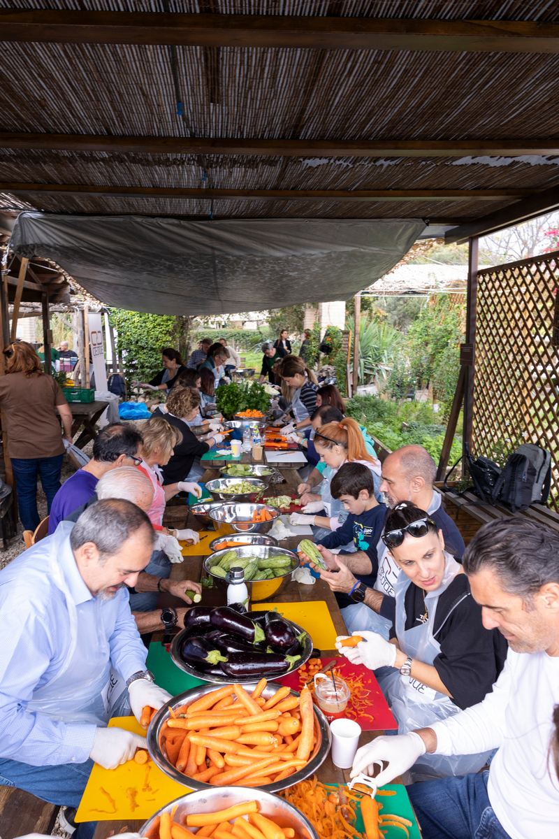 2.000 μερίδες φαγητό ετοιμάστηκαν από τον Σ.Ε.Σ.Α.Ε. σε συνεργασία με την Οργάνωση ΓΗ