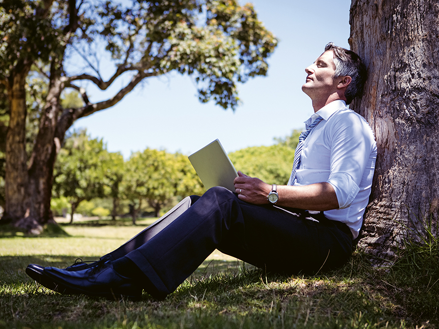 Επαφή με τη φύση: Πώς ωφελεί την ψυχική υγεία και την ευεξία Επαφή με τη φύση: Πώς ωφελεί την ψυχική υγεία και την ευεξία