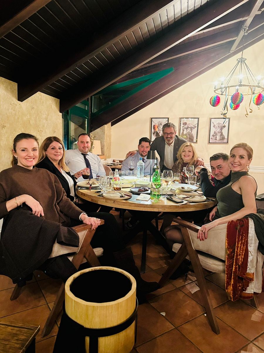 Το πιο γεμάτο MDRT Power Table μέχρι σήμερα Το πιο γεμάτο MDRT Power Table μέχρι σήμερα