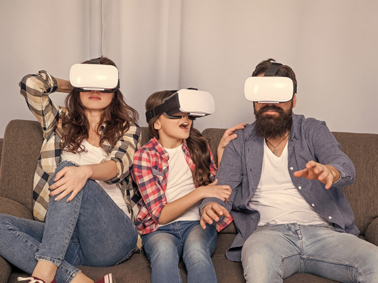 Kaspersky: Η ΤΝ, τα ρομπότ και το VR αλλάζουν την οικογενειακή ζωή