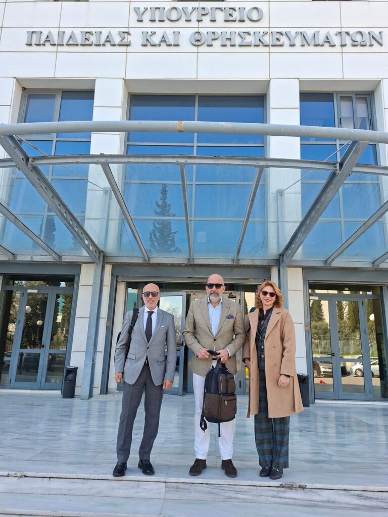 Συνάντηση ΠΟΑΔ με τον κ. Γιάννη Παπαδομαρκάκη Συνάντηση ΠΟΑΔ με τον κ. Γιάννη Παπαδομαρκάκη