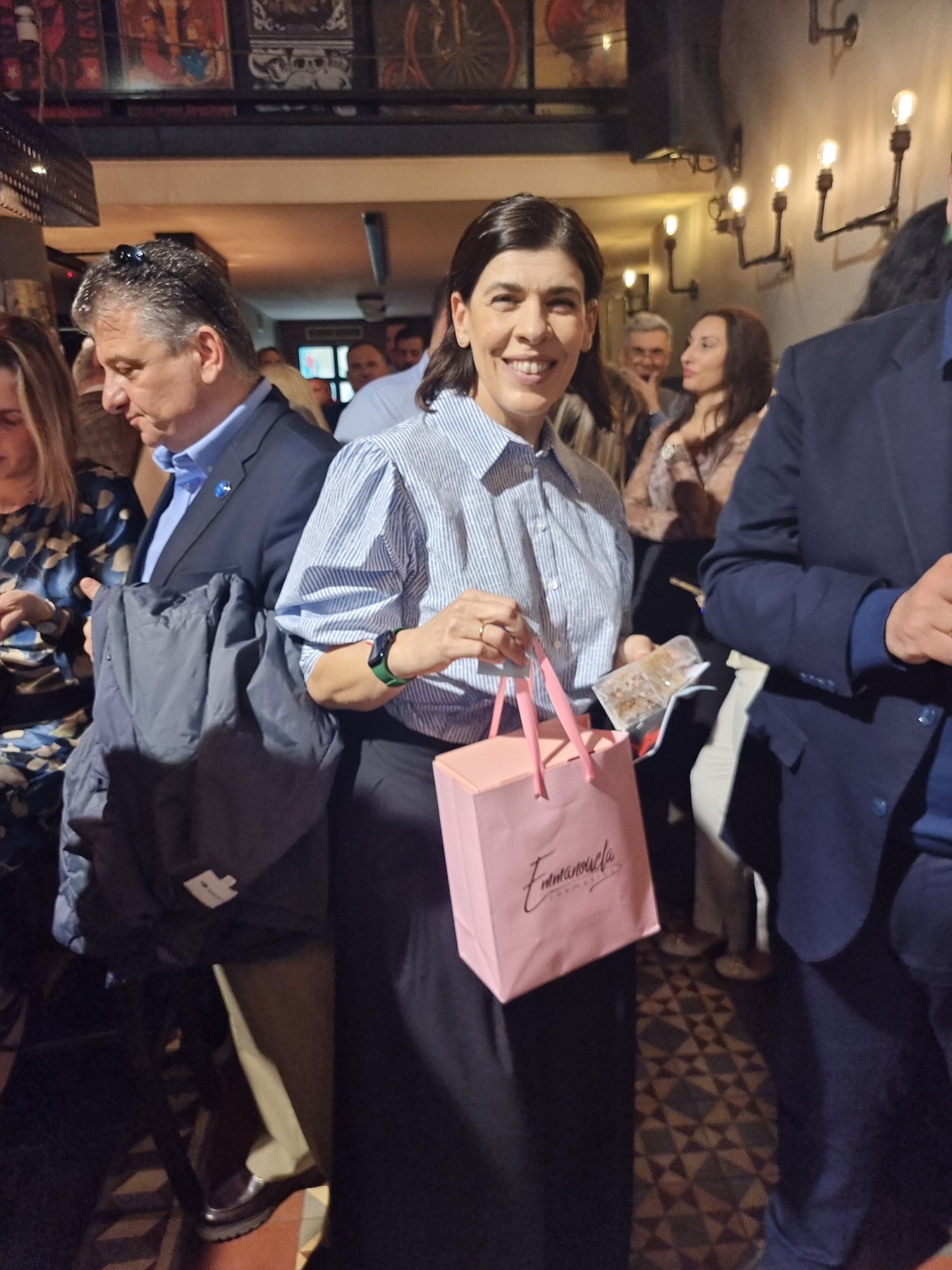 Η πρώτη κοπή πίτας του MDRT στην Ελλάδα Η πρώτη κοπή πίτας του MDRT στην Ελλάδα