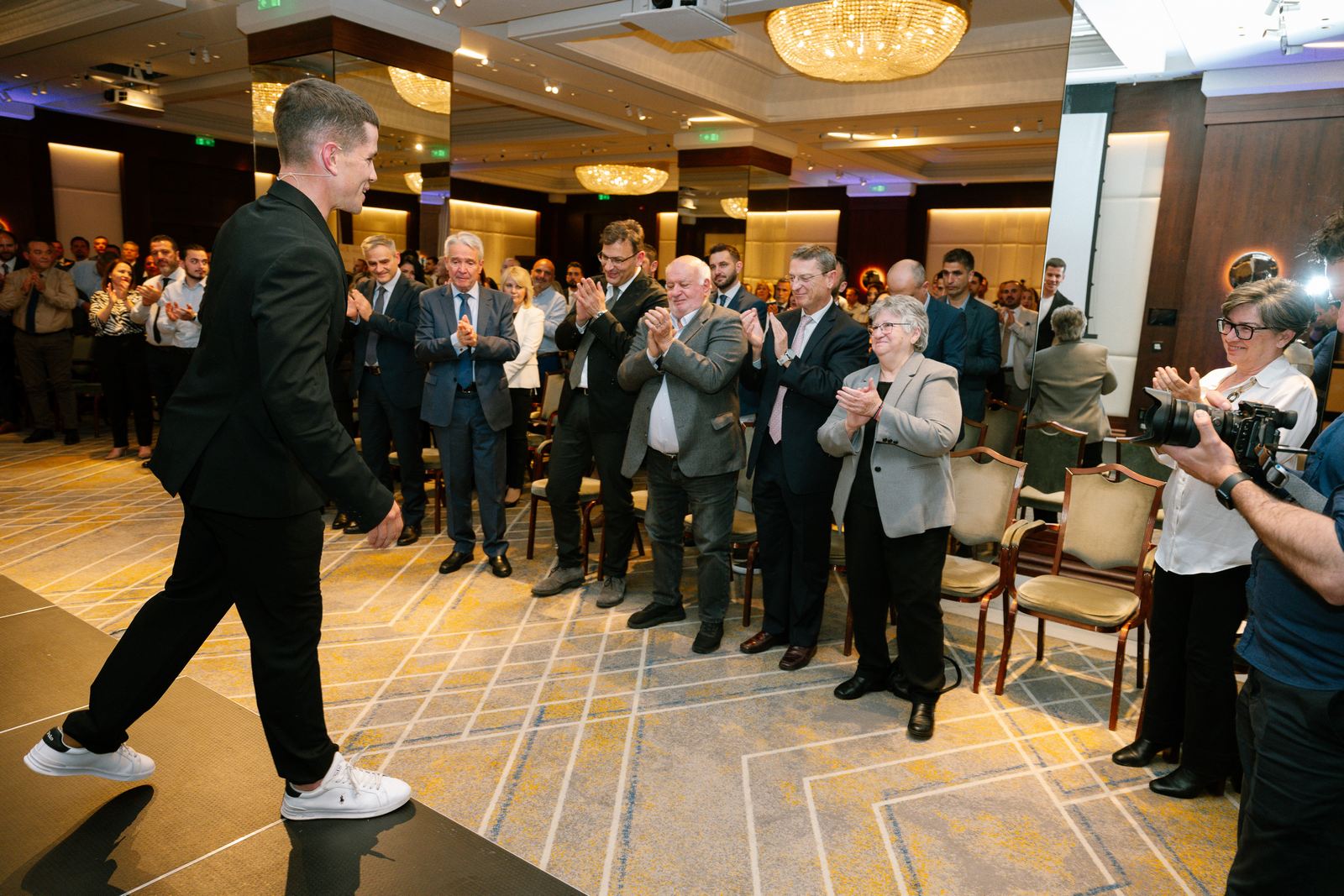 Επιθεώρηση Χρήστου Χρυσολόγου: Σε μόνιμη δυναμική Τροχιά Επιτυχίας!