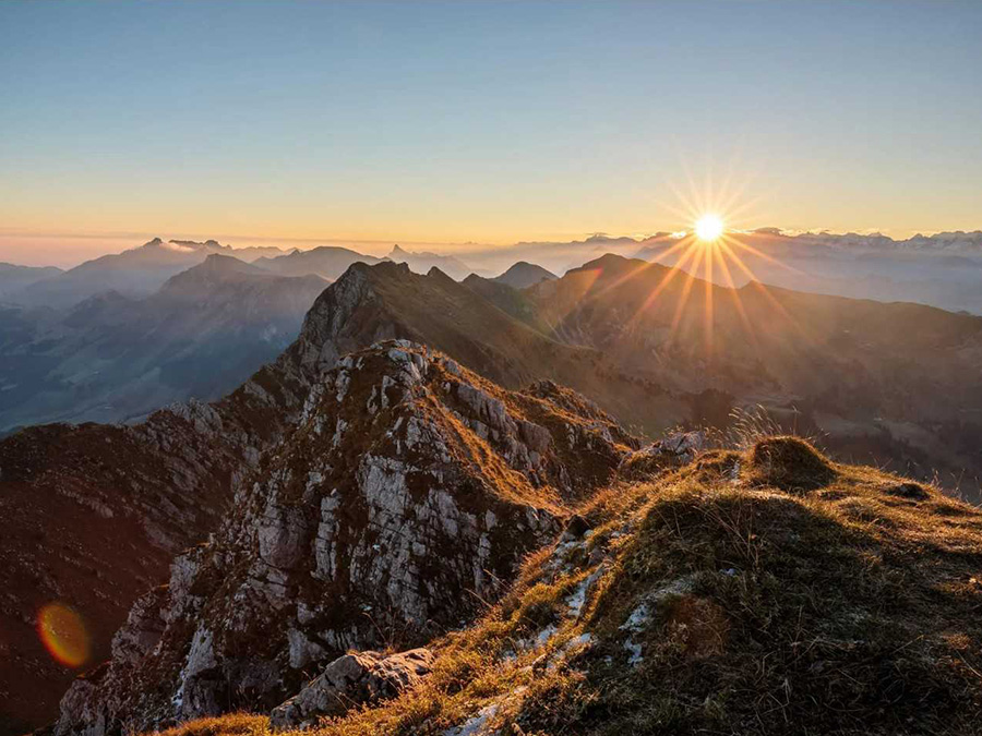 EY: Η Ελλάδα παραμένει σε τροχιά ανάπτυξης, ενώ ο επενδυτικός κύκλος αλλάζει κατεύθυνση EY: Η Ελλάδα παραμένει σε τροχιά ανάπτυξης, ενώ ο επενδυτικός κύκλος αλλάζει κατεύθυνση