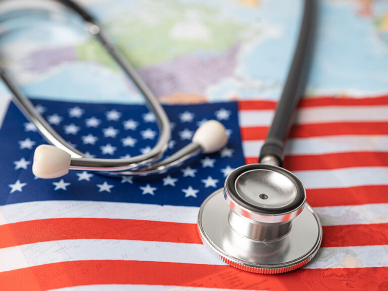 Γιατί μειώθηκε η αξία των κορυφαίων ασφαλιστικών Υγείας στις ΗΠΑ;