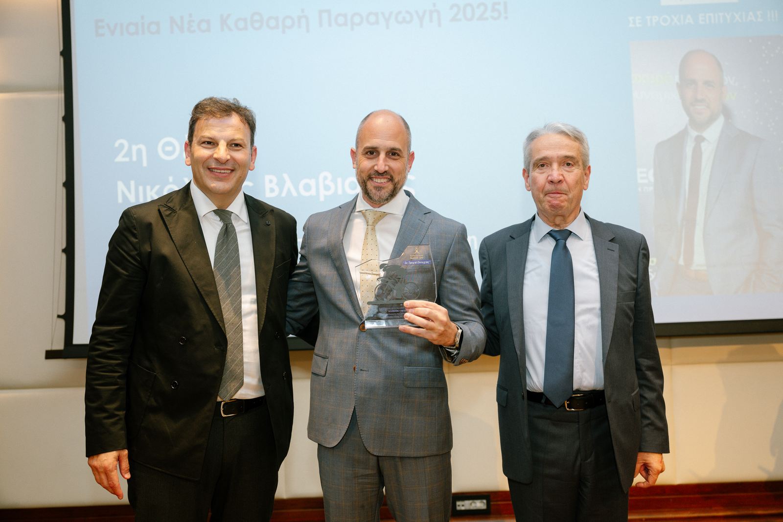 Επιθεώρηση Χρήστου Χρυσολόγου: Σε μόνιμη δυναμική Τροχιά Επιτυχίας!