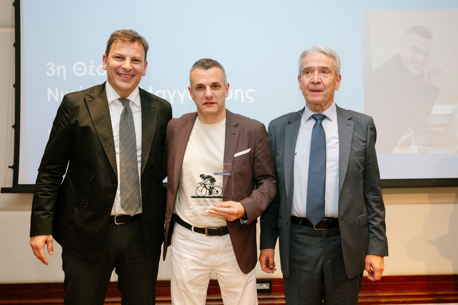 Επιθεώρηση Χρήστου Χρυσολόγου: Σε μόνιμη δυναμική Τροχιά Επιτυχίας!