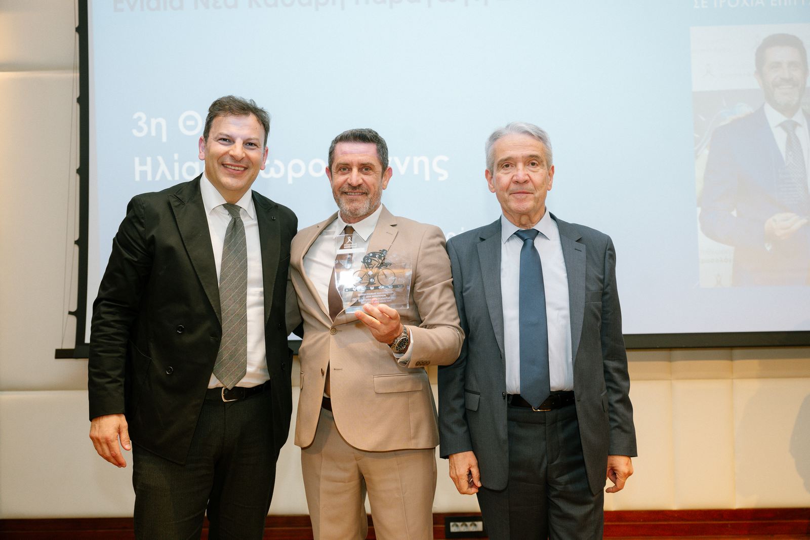 Επιθεώρηση Χρήστου Χρυσολόγου: Σε μόνιμη δυναμική Τροχιά Επιτυχίας!