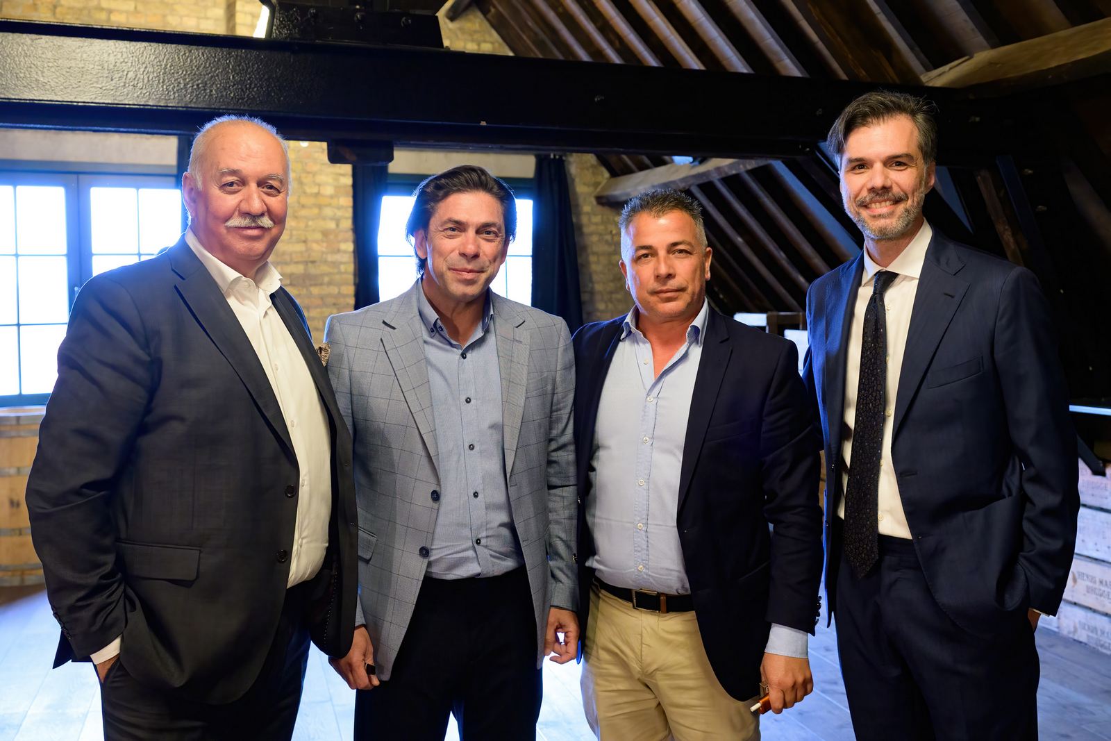Sofos Insurance Agency: Ταξίδι Πωλήσεων στη Μεσαιωνική Brugge Sofos Insurance Agency: Ταξίδι Πωλήσεων στη Μεσαιωνική Brugge