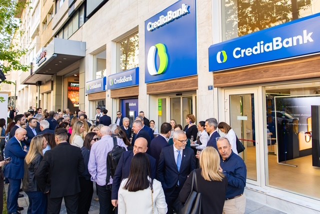 CrediaBank: Εγκαίνια για το κατάστημα Νέας Εμπειρίας της Πανεπιστημίου