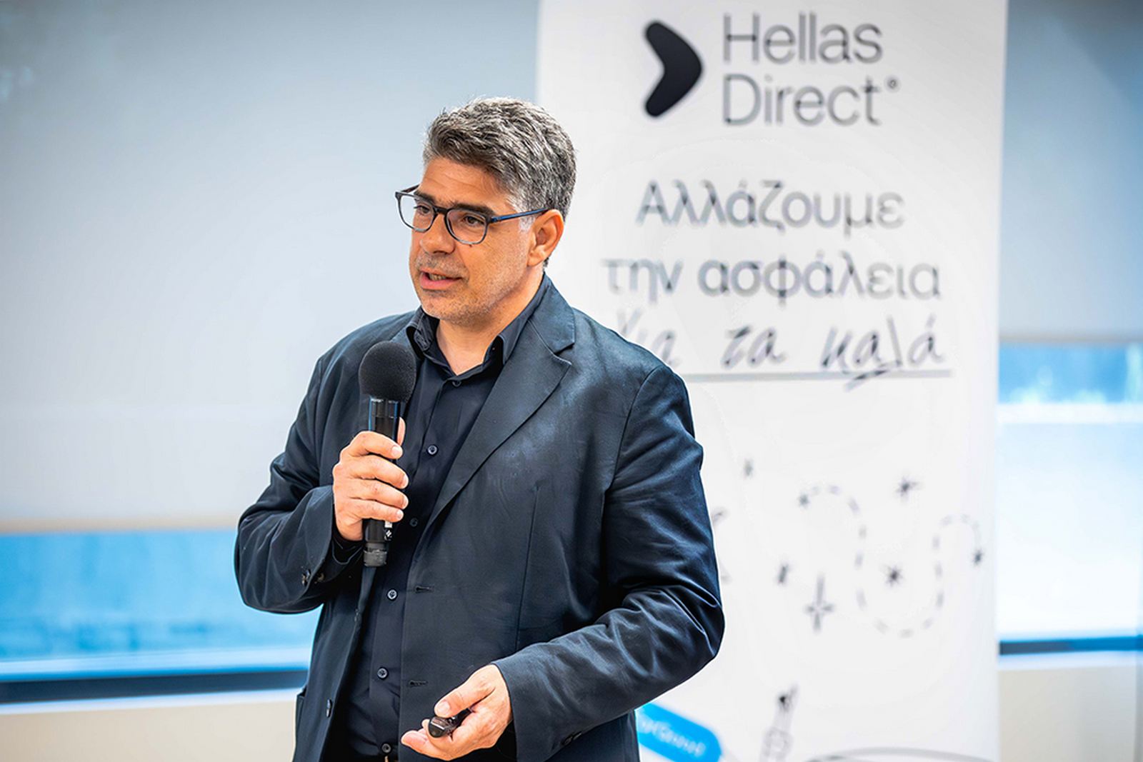 Το «ευχαριστώ» της Hellas Direct στους συνεργάτες της: Με burgers, κοκτέιλ και live μουσική