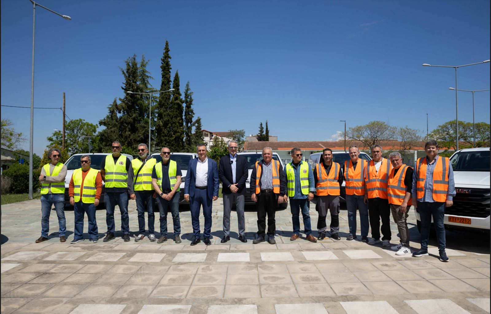Εθνική Ασφαλιστική: Δωρεά 12 οχημάτων στην Περιφέρεια Θεσσαλίας