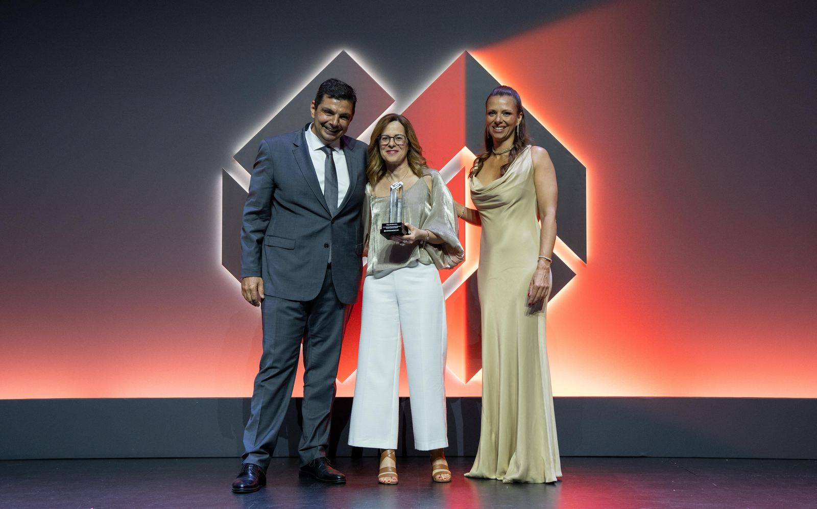 MEGA Brokers: Τρεις διακρίσεις στα Sales Awards της Interamerican MEGA Brokers: Τρεις διακρίσεις στα Sales Awards της Interamerican