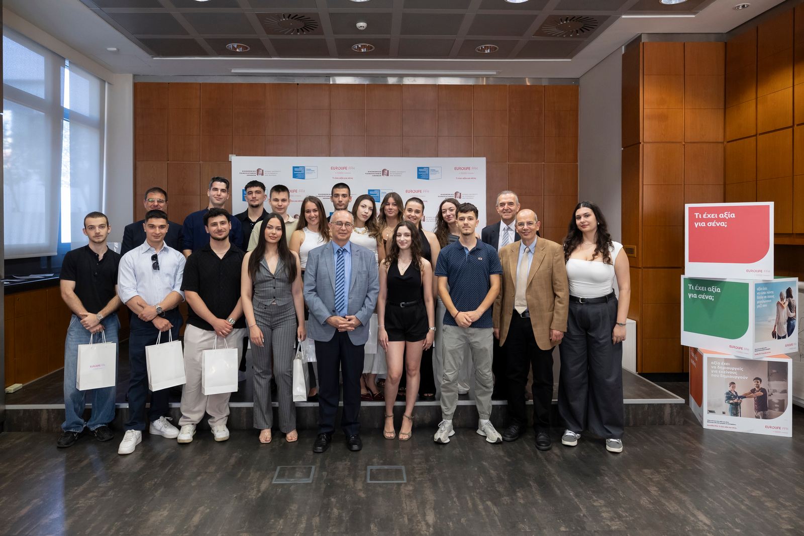 Eurolife FFH: Συνεργασία με το ΟΠΑ που φέρνει την εμπειρία της ασφαλιστικής αγοράς στην εκπαίδευση