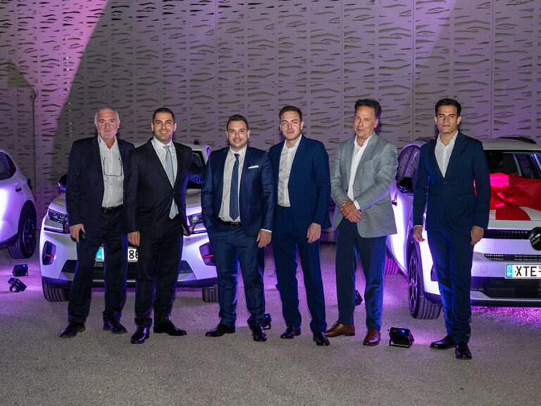 MEGA Brokers: Τρία Citroën C3 Hybrid στους κορυφαίους συνεργάτες της MEGA Brokers: Τρία Citroën C3 Hybrid στους κορυφαίους συνεργάτες της