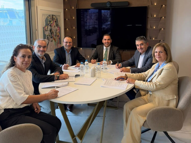 Η MEGA BROKERS ενώνει δυνάμεις με την Deal Insurance και ενισχύει την παρουσία της στην Κρήτη Η MEGA BROKERS ενώνει δυνάμεις με την Deal Insurance και ενισχύει την παρουσία της στην Κρήτη